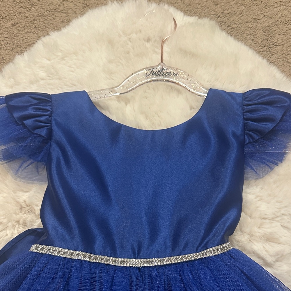 Elegant Blue Tulle Dress with Silver Belt - Picture 6 of 7
